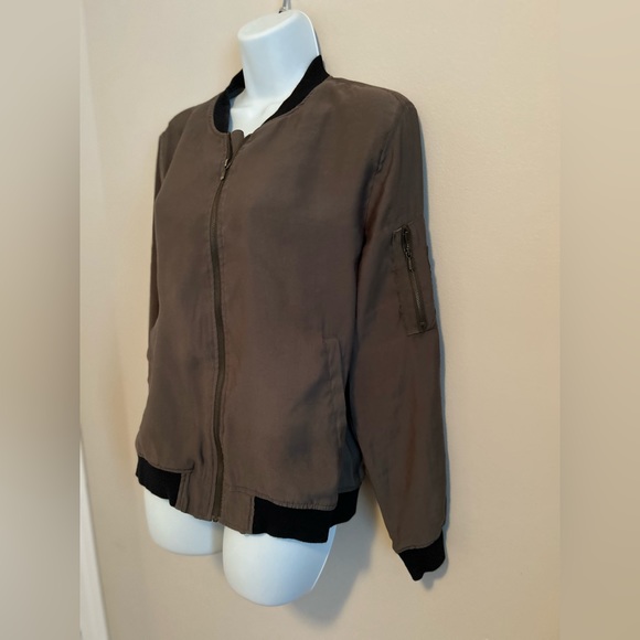 Army Green Dex Rayon Bomber Jacket Size L - Picture 3 of 9